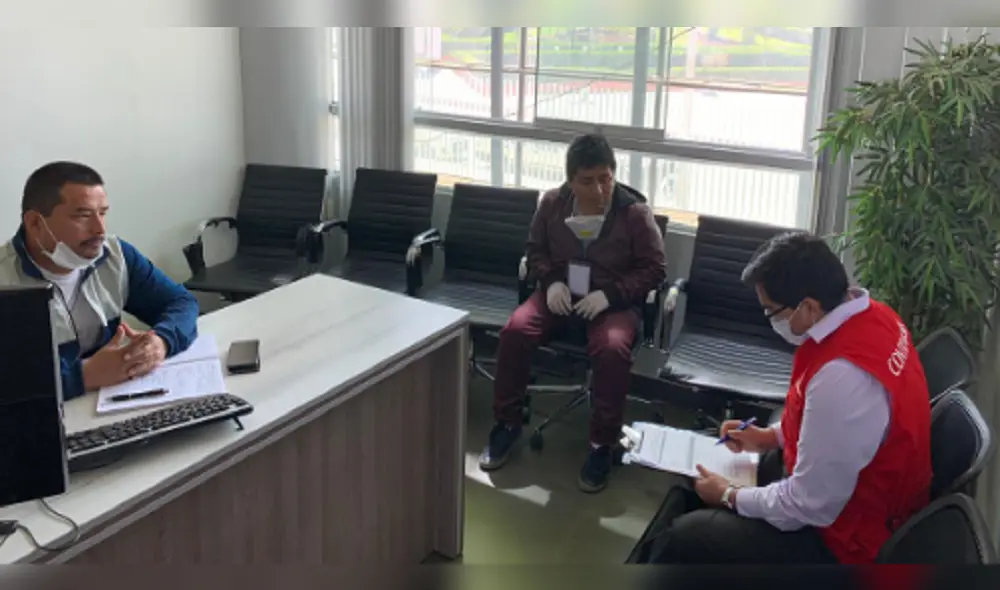 Contraloría supervisa entrega de canastas por parte de municipios en Arequipa.