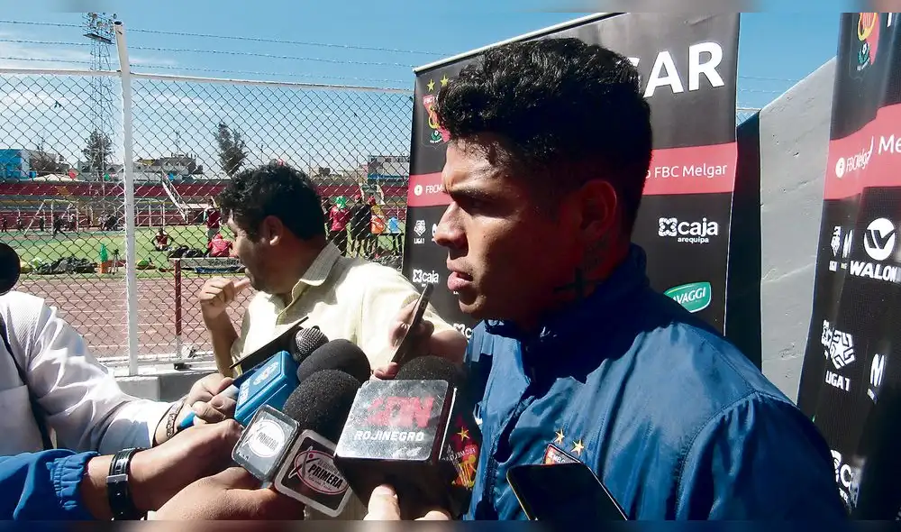 injusticia. Campos señaló que fue injusto que el árbitro volviera a cobrar el penal que atajó. injusticia. Campos señaló que fue injusto que el árbitro volviera a cobrar el penal que atajó.