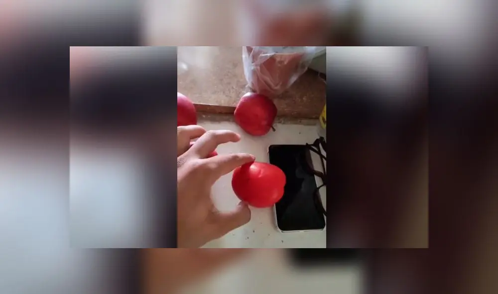 Desliza las imágenes para conocer cuál fue el peculiar 'error' que cometió este joven al comprar manzanas. Foto: Tiktok Desliza las imágenes para conocer cuál fue el peculiar 'error' que cometió este joven al comprar manzanas. Foto: Tiktok