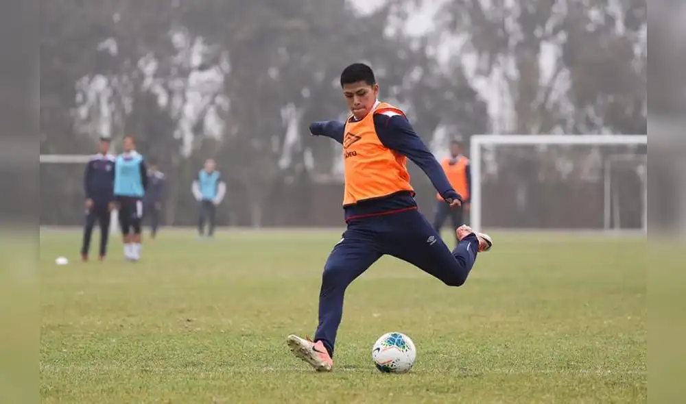 Alonso Yovera agradeció la confianza al profesor Víctor Rivera.