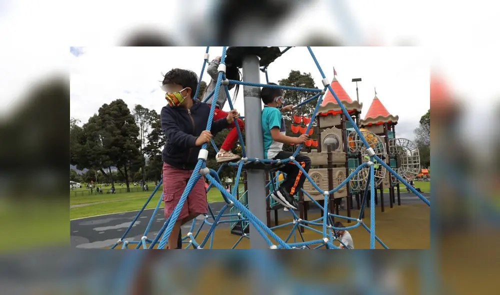 Niños jugando en un parque de Colombia. Foto: EFE Niños jugando en un parque de Colombia. Foto: EFE