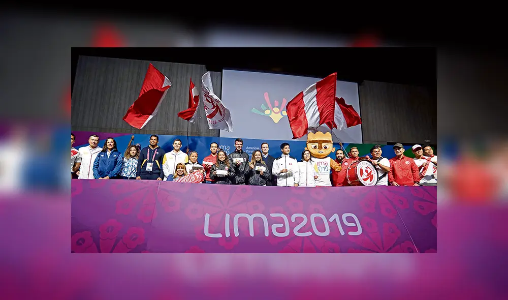 Fiesta. Paradeportistas recibieron el aliento de ‘La Blanquirroja’. Hinchas prometieron apoyarlos durante toda la competencia. Fiesta. Paradeportistas recibieron el aliento de ‘La Blanquirroja’. Hinchas prometieron apoyarlos durante toda la competencia.