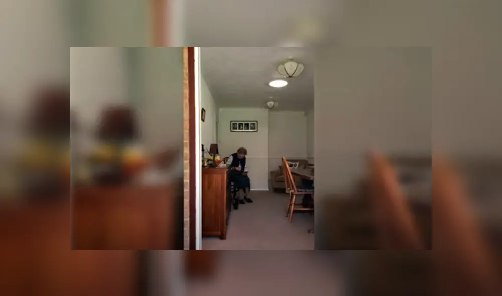 Desliza las imágenes para conocer la reacción de una anciana al recibir un regalo especial de su nieta. Desliza las imágenes para conocer la reacción de una anciana al recibir un regalo especial de su nieta.