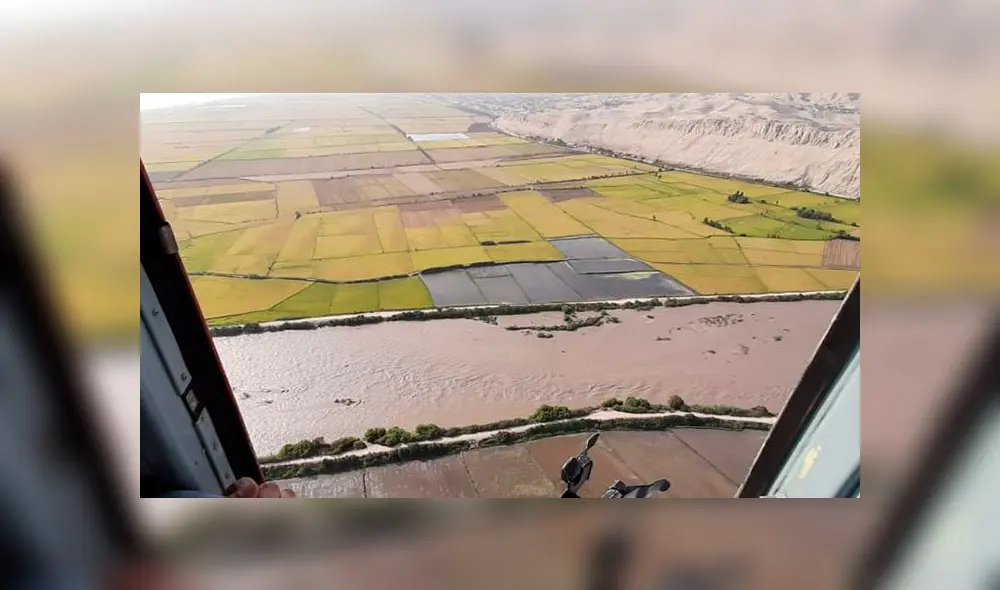 Ministro de Agricultura sobrevoló la provincia de Castilla y Camaná para identificar daños. Ministro de Agricultura sobrevoló la provincia de Castilla y Camaná para identificar daños.