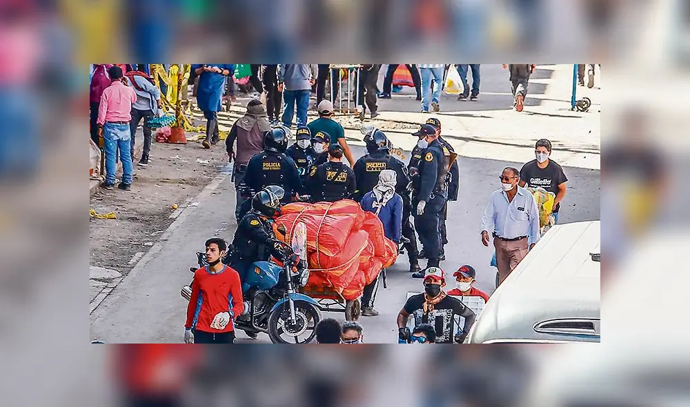 contagiados. Un grupo de policías que fdieron positivo a covid, dejaron aislamiento y salieron a las calles. contagiados. Un grupo de policías que fdieron positivo a covid, dejaron aislamiento y salieron a las calles.