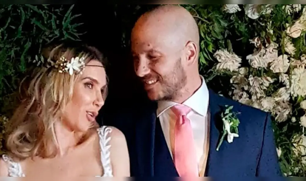 Juliana Oxenford y su esposo en su matrimonio