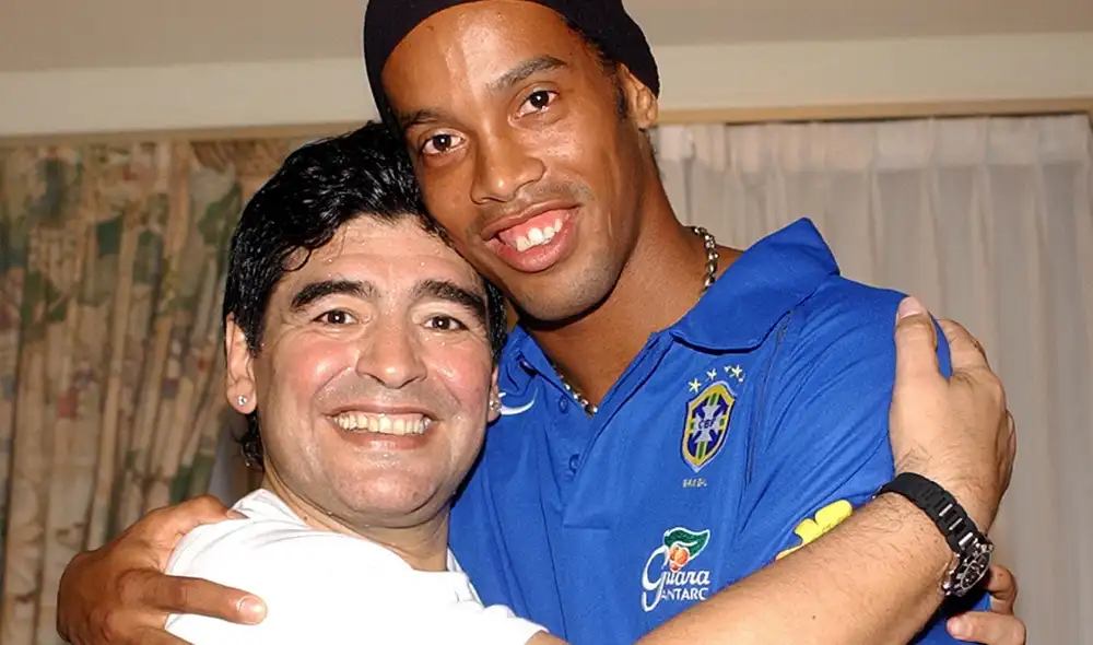 Maradona y Ronaldinho mantienen una gran amistad. (Créditos: AFP) Maradona y Ronaldinho mantienen una gran amistad. (Créditos: AFP)