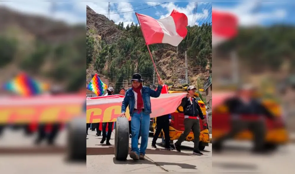 Ciudadanos exigen nuevas elecciones. Foto: Huancayork Times Ciudadanos exigen nuevas elecciones. Foto: Huancayork Times