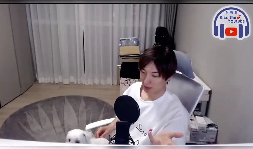 Leeteuk en Kiss The YouTube.