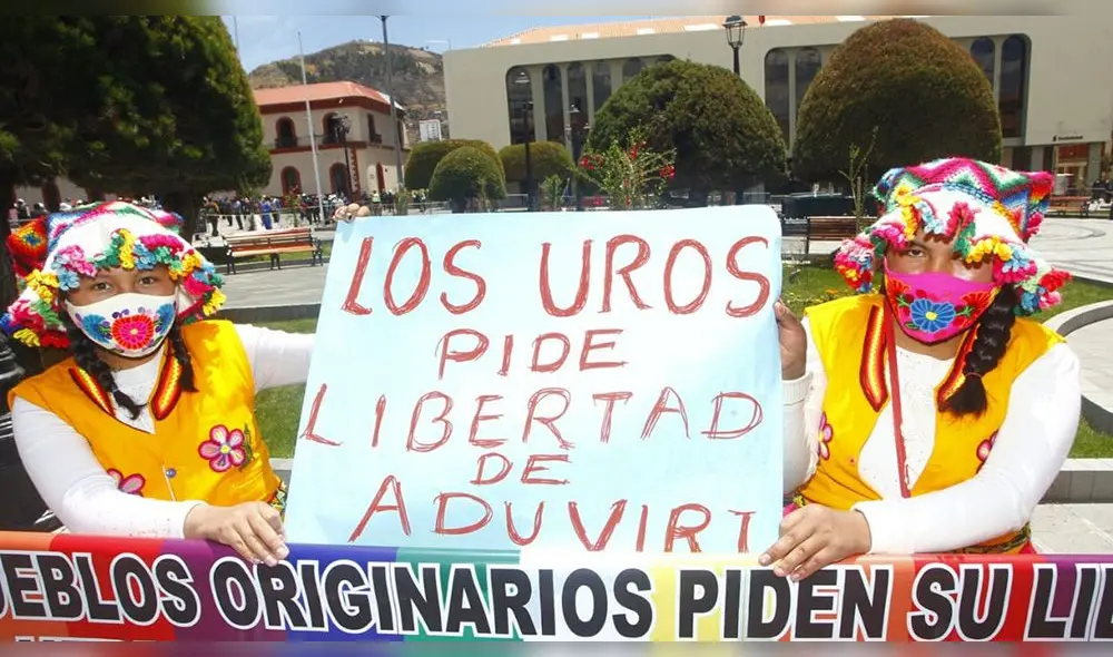 Puno. Isleños de los Uros piden libertad de Walter Aduviri. Foto: La República Puno. Isleños de los Uros piden libertad de Walter Aduviri. Foto: La República