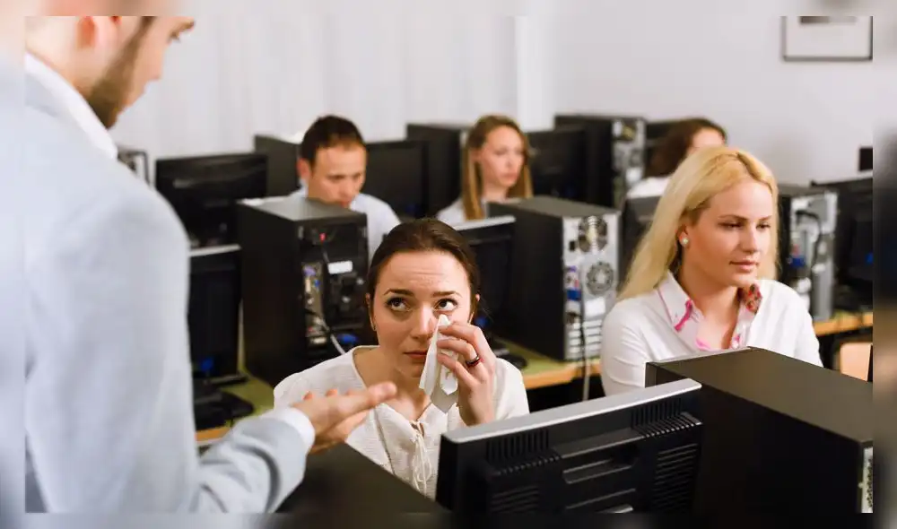 Aumenta el número de empresas que reduce la jornada laboral para combatir el agotamiento y estrés