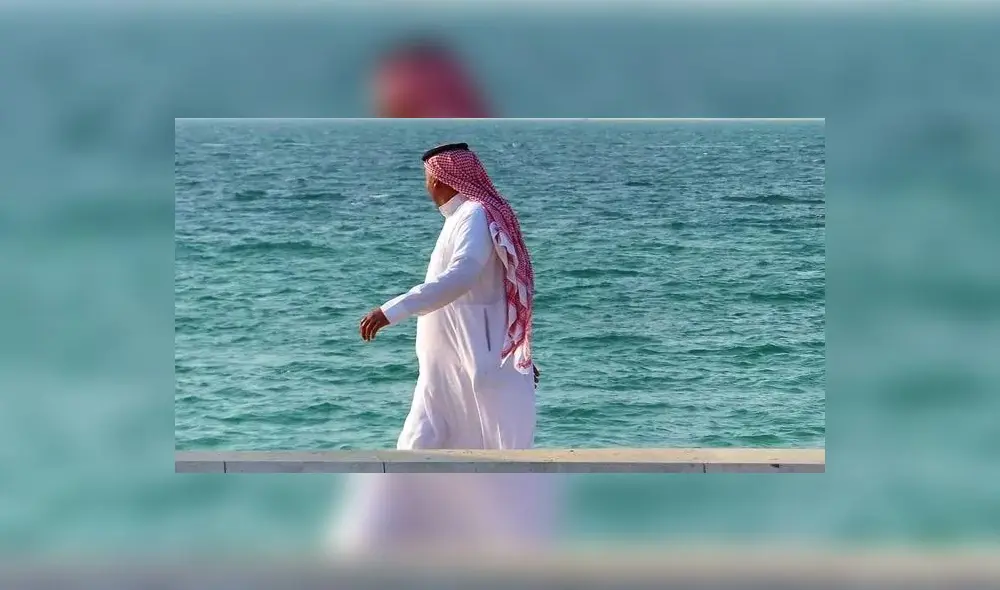 Aseguraba ser príncipe saudi, pero descubrieron su estafa cuando comía un banquete de cerdo