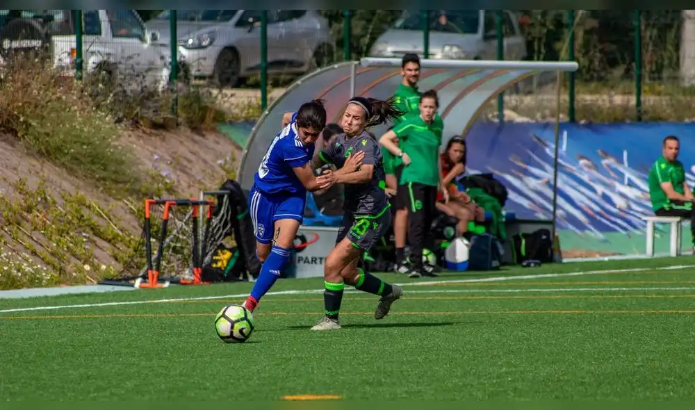 Liliana Neyra logró el Ascenso en el fútbol de Portugal con el Amora FC.
