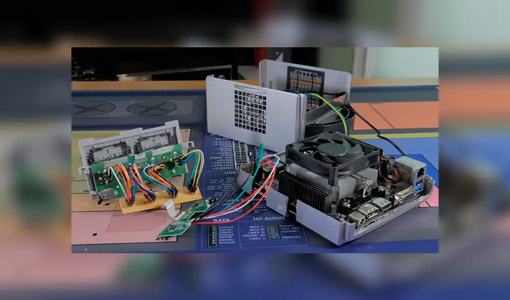 Y teniendo que modificar algunas partes para encajarlas bien. Y teniendo que modificar algunas partes para encajarlas bien.