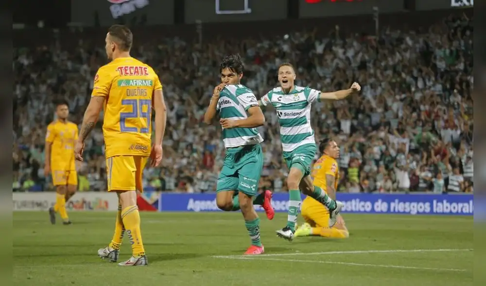 El jugador del Santos Laguna, Eduardo Aguirre, anotó un doblete para darle el triunfo a los 'Guerreros' luego de dos empates. (Foto: Getty Images) El jugador del Santos Laguna, Eduardo Aguirre, anotó un doblete para darle el triunfo a los 'Guerreros' luego de dos empates. (Foto: Getty Images)