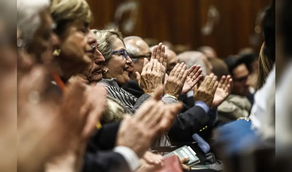 Alfredo Bryce Echenique presento su último libro “Permiso para retirarme. Antimemorias 3” [FOTOS]