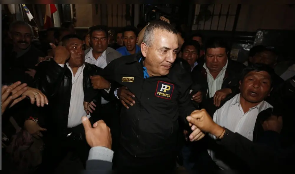 Asimismo, dijo que él es líder actual de Podemos Perú y no el investigado José Luna Gálvez. Foto: La República. Asimismo, dijo que él es líder actual de Podemos Perú y no el investigado José Luna Gálvez. Foto: La República.