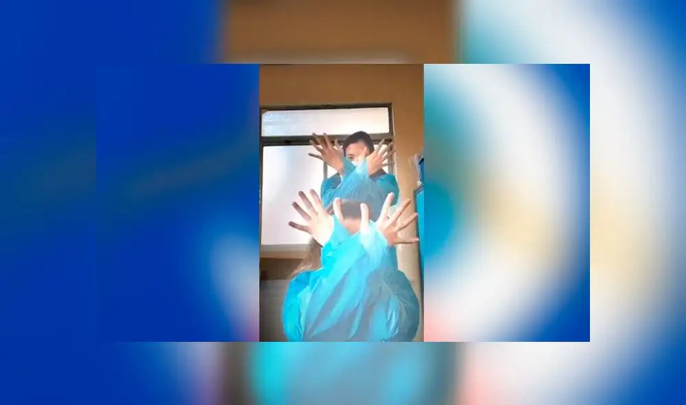 Desliza las fotografías para ver la peculiar parodia que hicieron dos doctoras al estilo de Sailor Moon. Foto: Camila Figueroa/TikTok