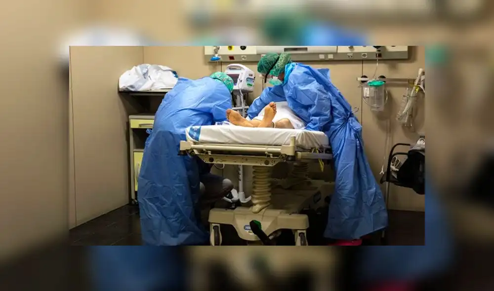 Son 6352 las personas que se encuentran en las Unidades de Cuidados Intensivos de todo el país por el COVID-19. (Foto: AP Foto/Anna Surinyach) Son 6352 las personas que se encuentran en las Unidades de Cuidados Intensivos de todo el país por el COVID-19. (Foto: AP Foto/Anna Surinyach)
