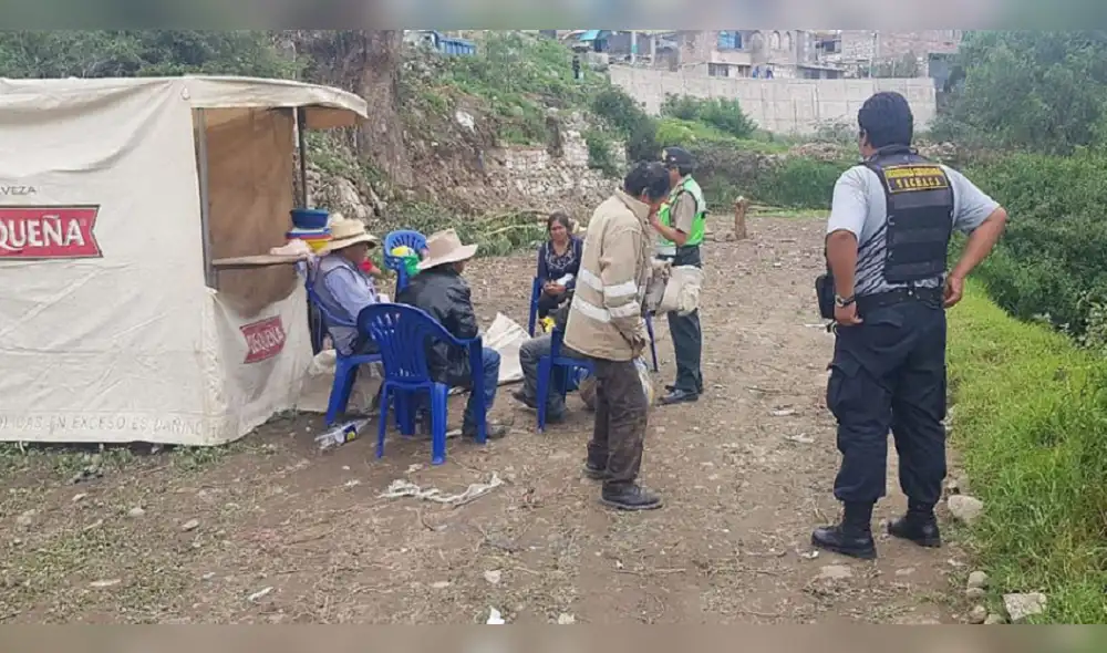 Policía detuvo a 50 personas en Sachaca por tomar licor pese a cuarentena.