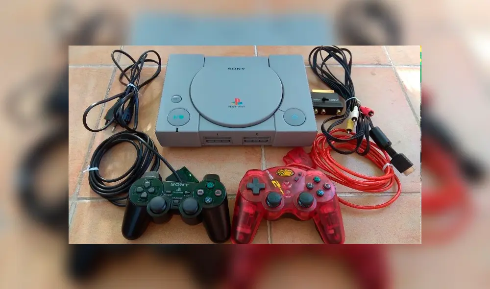 PlayStation es la primera consola de Sony, que se lanzó en diciembre de 1994. PlayStation es la primera consola de Sony, que se lanzó en diciembre de 1994.