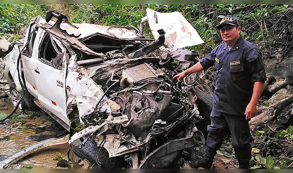 Tragedia. Vehículo cayó a más de 400 metros de altura, ocasionando la muerte de siete pasajeros.