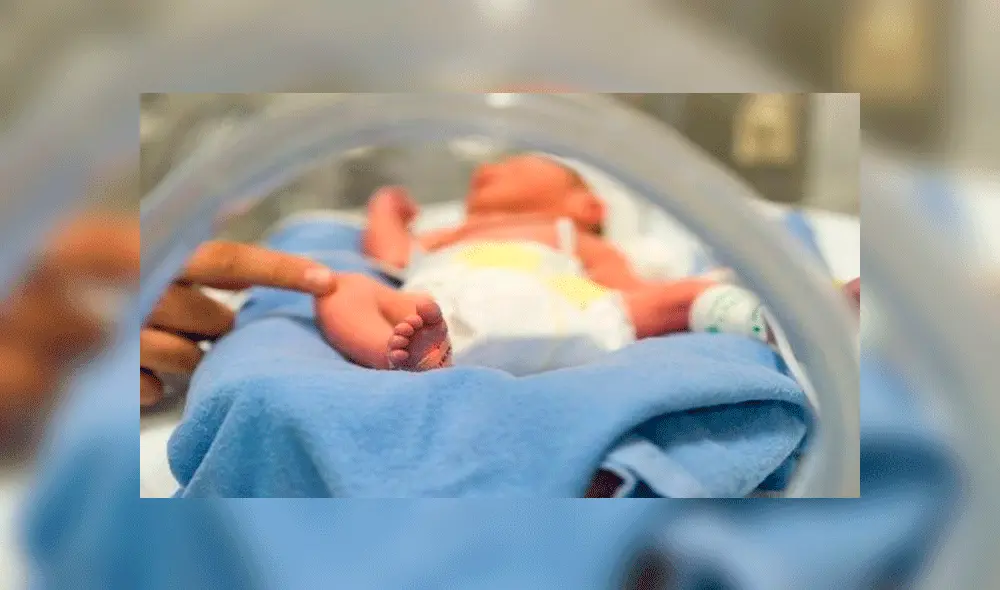 Bebé falleció tras caer al piso en la sala de parto.