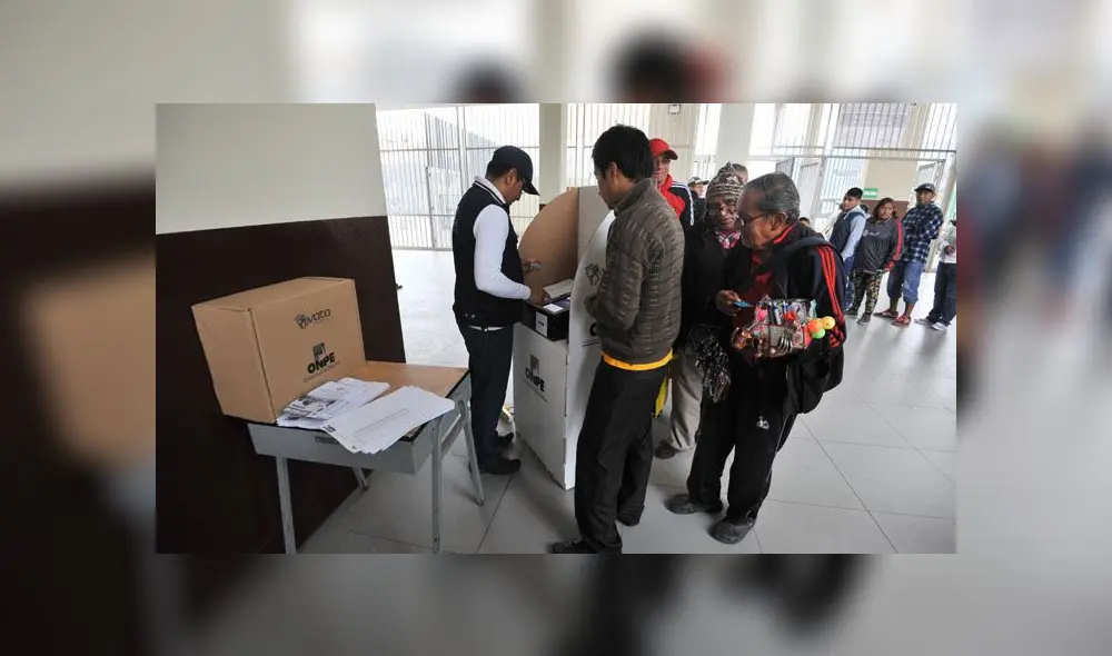 La ONPE informó que en estas votaciones habrán cerca de 500 000 miembros de mesa. (Foto: La República)