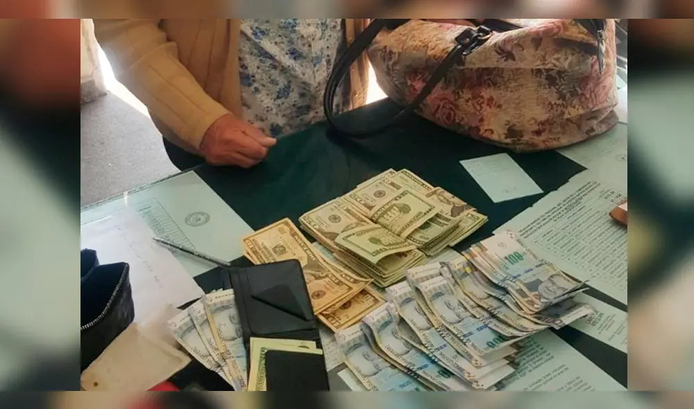 Policías devuelven más de S/ 5 mil a pasajera en aeropuerto de Arequipa. Policías devuelven más de S/ 5 mil a pasajera en aeropuerto de Arequipa.