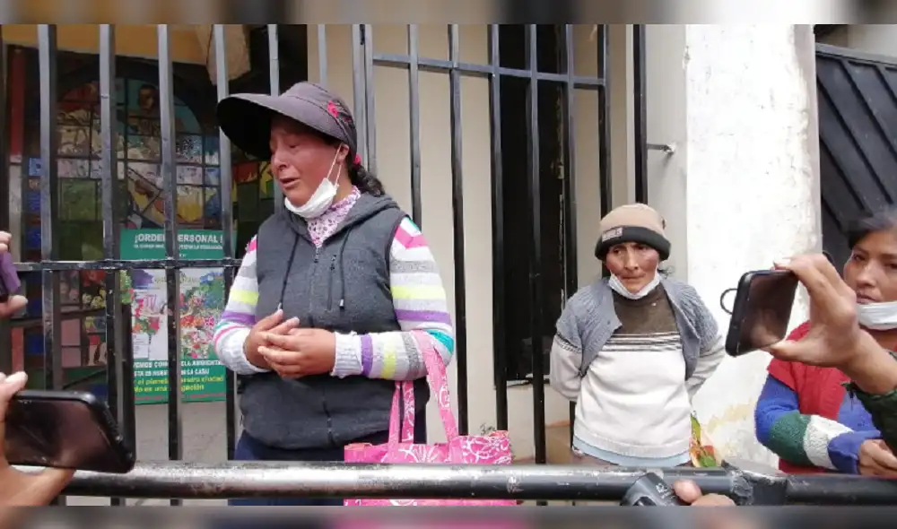 En Puno madre denunció que quisieron cobrarle para incluirla en lista. En Puno madre denunció que quisieron cobrarle para incluirla en lista.
