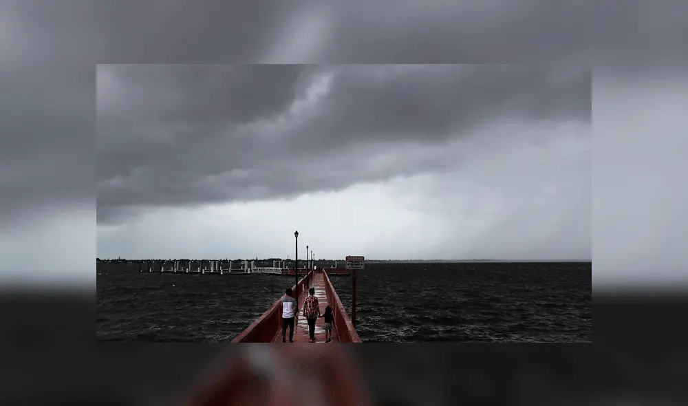 El ciclón se aproxima al litoral de Estados Unidos. El Gobierno declaró en emergencias los sectores que serán afectados. Foto: JOE RAEDLE / AFP