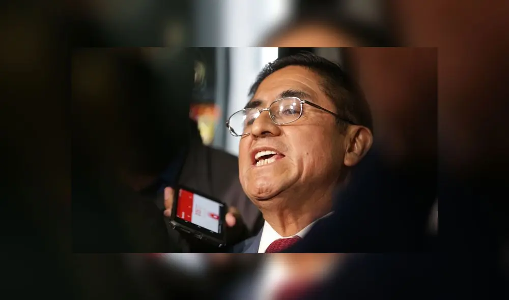 Cinco personas participaron en la fuga de César Hinostroza Cinco personas participaron en la fuga de César Hinostroza