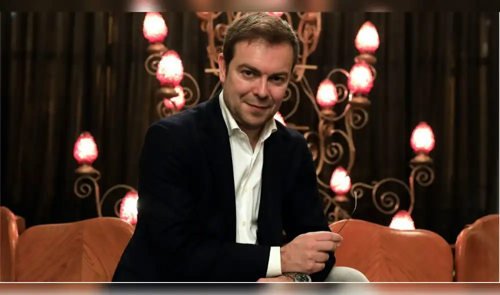 Javier Sierra: "La novela es un instrumento para resolver las grandes preguntas del mundo" Javier Sierra: "La novela es un instrumento para resolver las grandes preguntas del mundo"