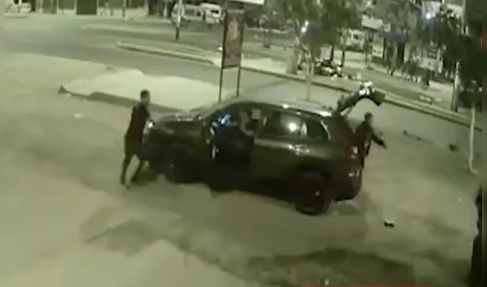 El hecho ocurrió en la cuadra 37 de la avenida Los Alisos. (Foto: Captura video)