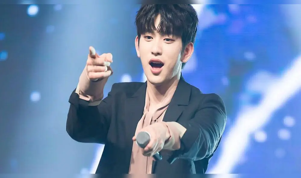 Desliza para ver más fotos de Jinyoung de GOT7.