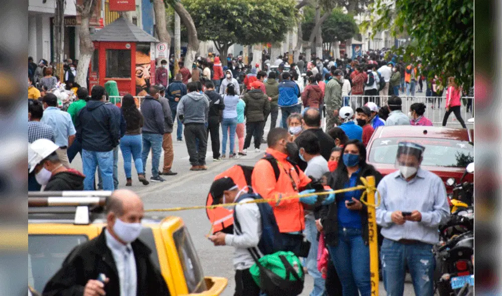 Las autoridades de salud exhortaron a la población a respetar las reglas sanitarias de la nueva convivencia. Foto: La República Las autoridades de salud exhortaron a la población a respetar las reglas sanitarias de la nueva convivencia. Foto: La República