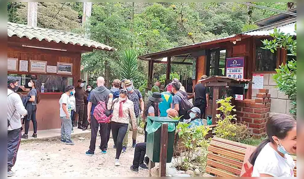 TURISTAS. Turistas llevados por agencias informales no pudieron conocer Machupicchu.