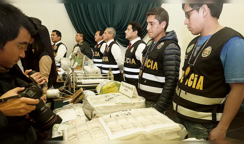 Una huella digital llevó a la Policía hasta una fábrica de dólares y soles falsos