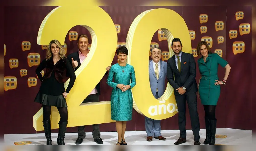 El elenco original de Ventaneando fue integrado por Pati Chapoy, Juan José Origel, Pedro Sola y Martha Figueroa. (Foto: TV Azteca) El elenco original de Ventaneando fue integrado por Pati Chapoy, Juan José Origel, Pedro Sola y Martha Figueroa. (Foto: TV Azteca)