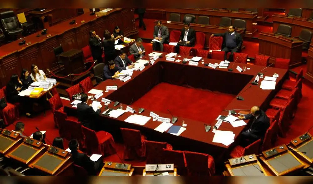 Congreso sabía sobre alerta sanitaria en conservas hace diez días, según Elmer Huerta