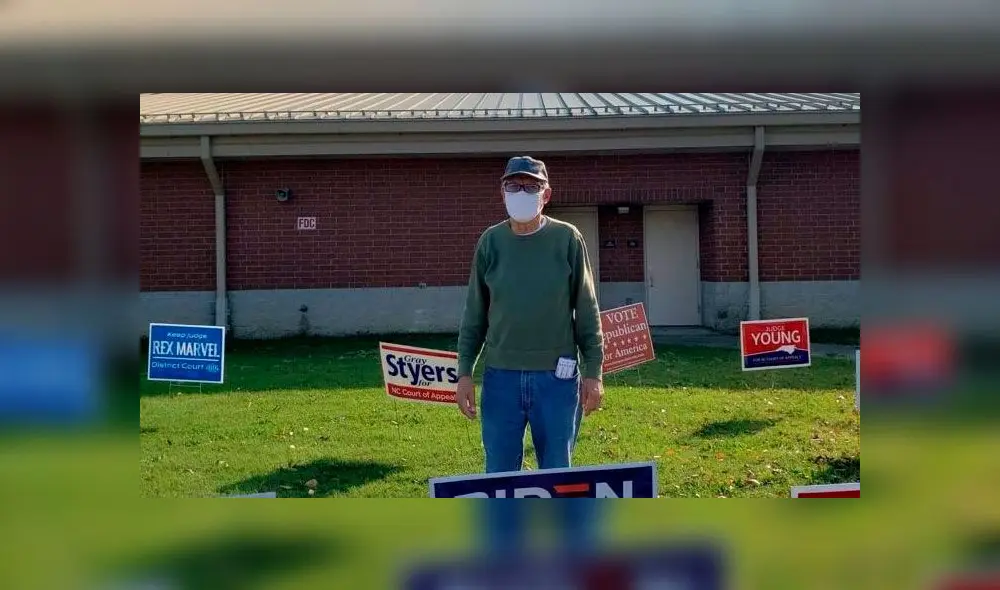 Antonio Camborda a las afueras del colegio Antonio Camborda a las afueras del colegio