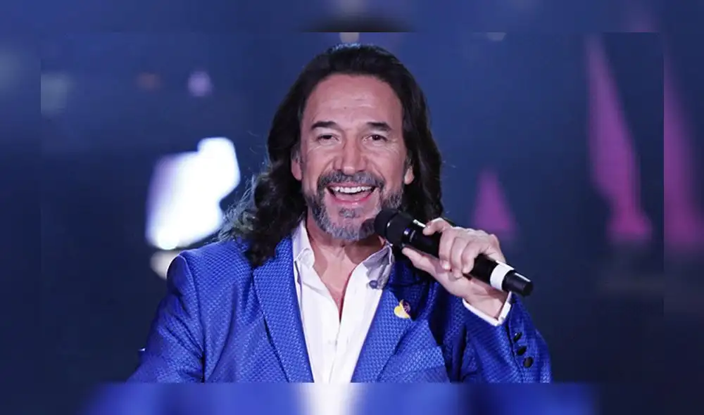 Marco Antonio Solís se vuelve objeto de deseo tras publicar foto en gimnasio [FOTOS]