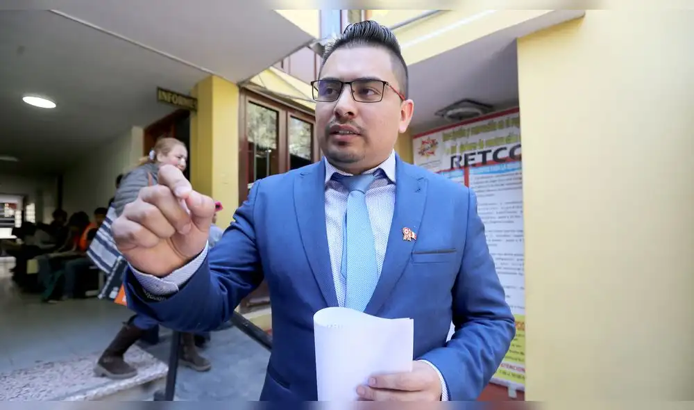 GROVER DELGADO FLORES - GERENTE DE TRANSPORTES DEL GRA GROVER DELGADO FLORES - GERENTE DE TRANSPORTES DEL GRA