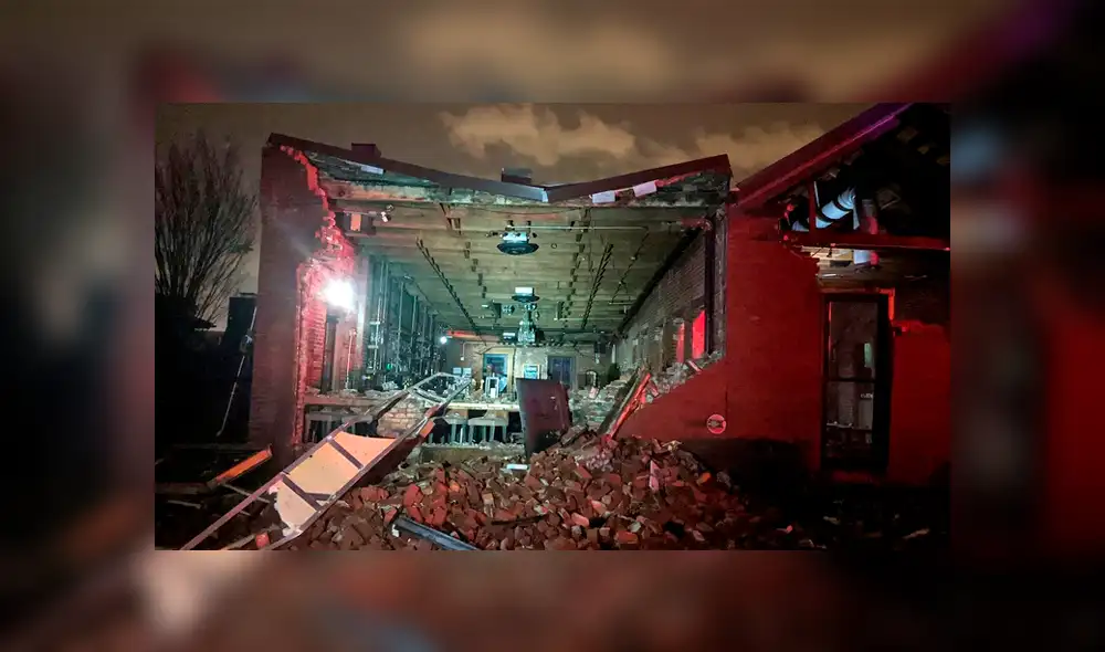 El paso del tornado dejó sin energía eléctrica a distintos condados de Tennessee. Foto: AP.