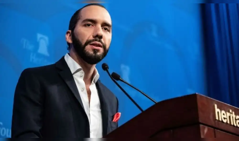 Bukele nombra a 'ministro de Youtube' en 'decreto' publicado en Twitter