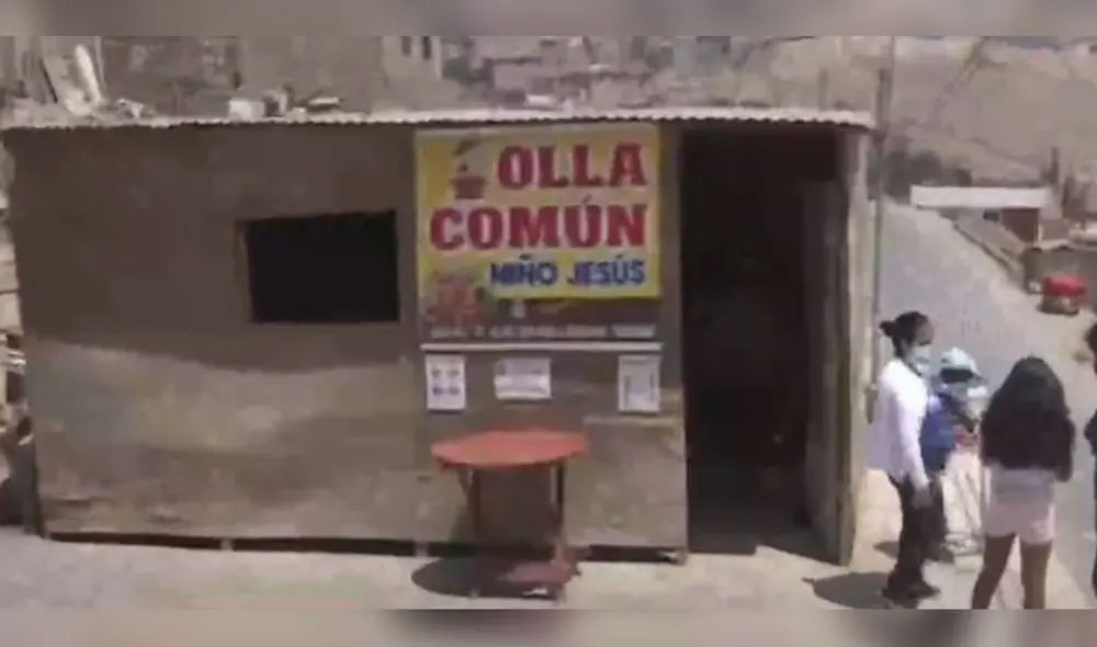 Las dirigentes de la olla común Niño de Jesús en Manchay tuvieron que prestarse ollas más chicas para alimentar a los más necesitados. (Foto: Captura América)