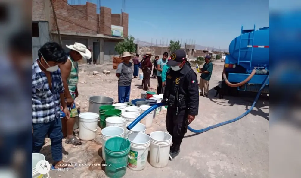Repartieron líquido en pueblos. Repartieron líquido en pueblos.