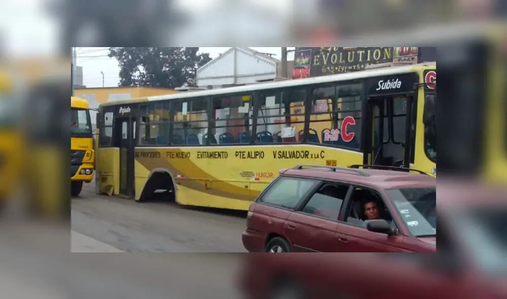 San Juan de Lurigancho: Bus pierde llantas posteriores y pasajeros terminan heridos [VIDEO]