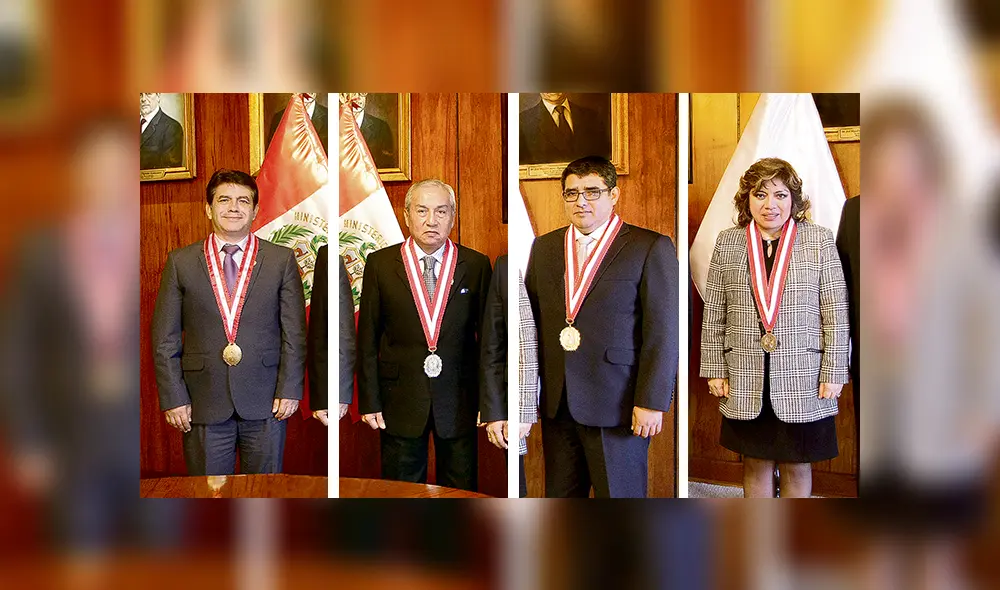 Junta. Tomás Gálvez, Pedro Chávarry y Víctor Rodríguez toman control de la Junta de Fiscales Supremos y aíslan a la fiscal de la Nación, Zoraida Ávalos. Pablo Sánchez está con licencia médica. Junta. Tomás Gálvez, Pedro Chávarry y Víctor Rodríguez toman control de la Junta de Fiscales Supremos y aíslan a la fiscal de la Nación, Zoraida Ávalos. Pablo Sánchez está con licencia médica.