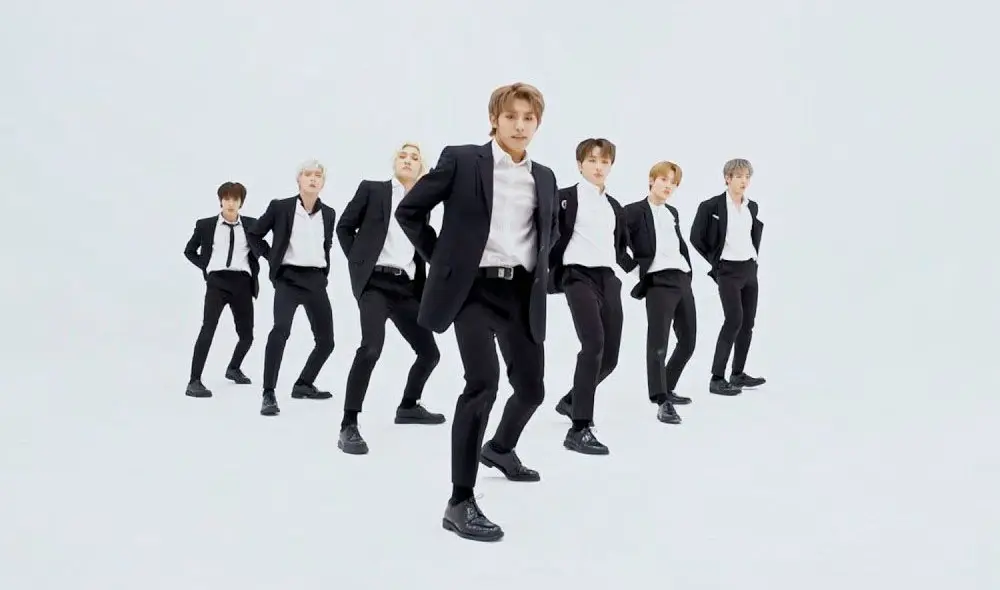 OnlyOneOf premiará a los mejores fans del K-pop alrededor del mundo que demuestren su talento con su canción comeback. OnlyOneOf premiará a los mejores fans del K-pop alrededor del mundo que demuestren su talento con su canción comeback.